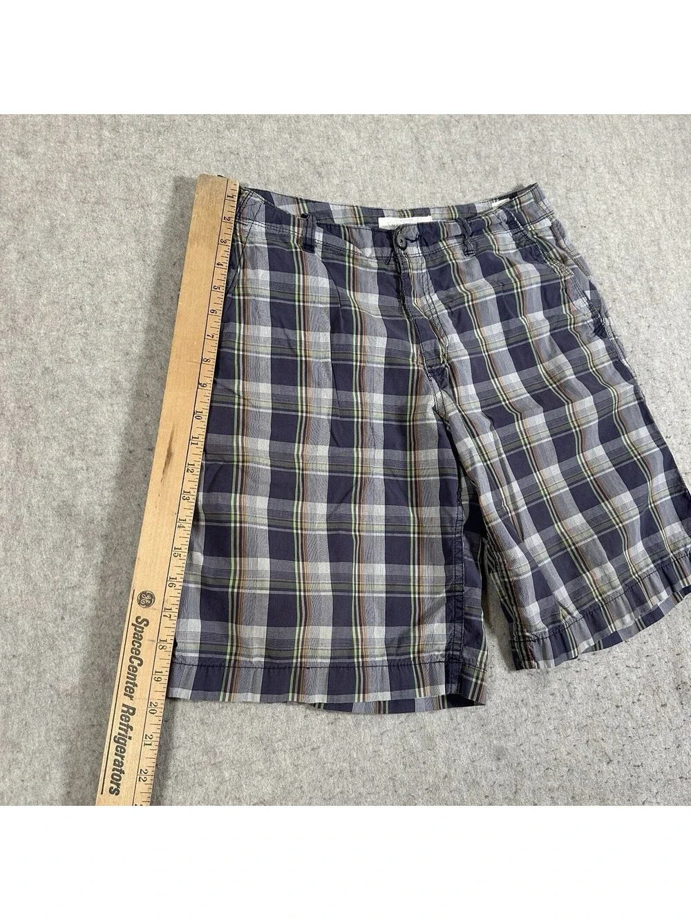 VINTAGE OLD NAVY PLAID CHINO SHORTS 32 Y2K